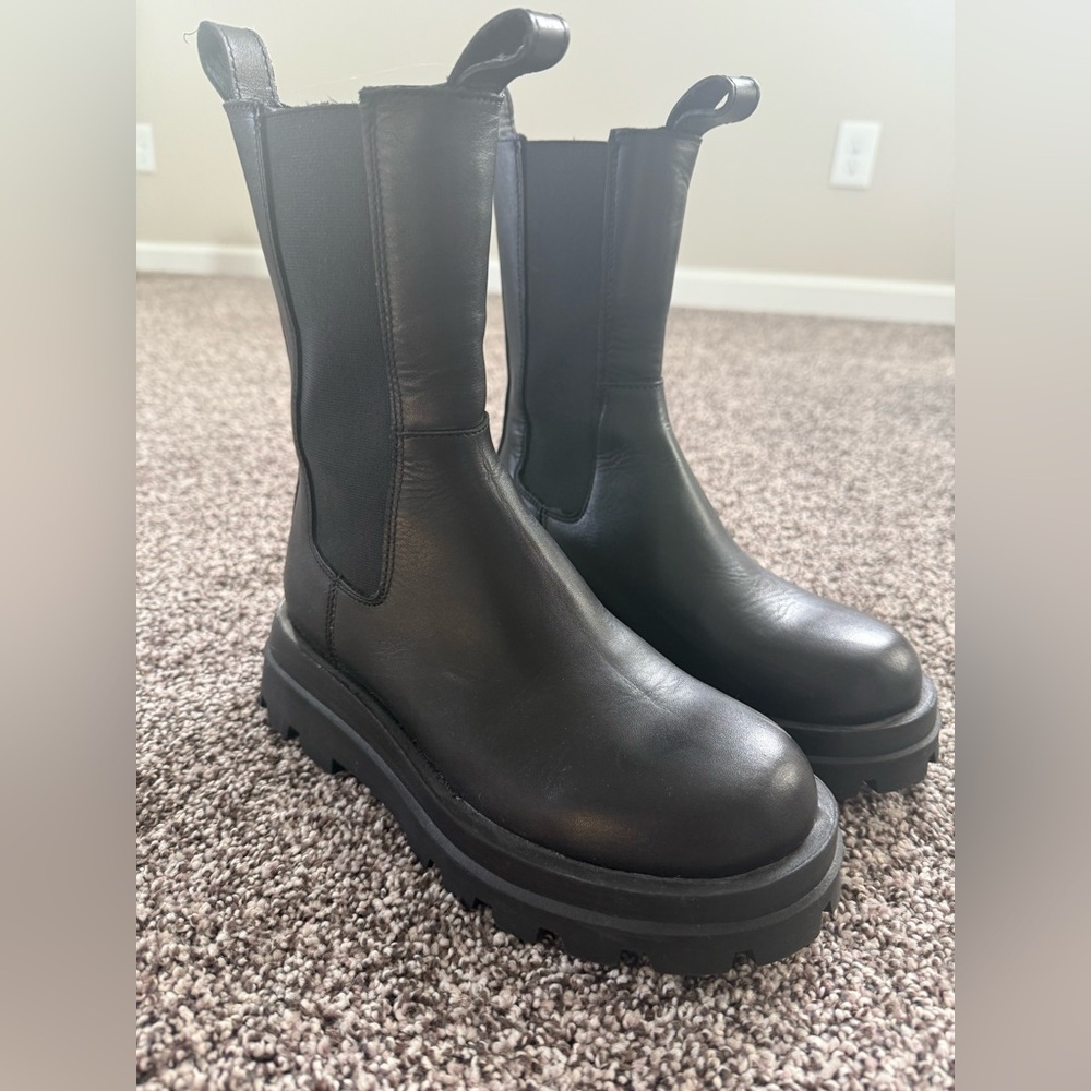 Steve Madden Leather Lug Sole Chelsea Boot